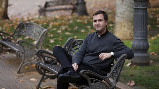 Antonio Navarro: «Biblia y Corán no son las dos caras de una moneda»