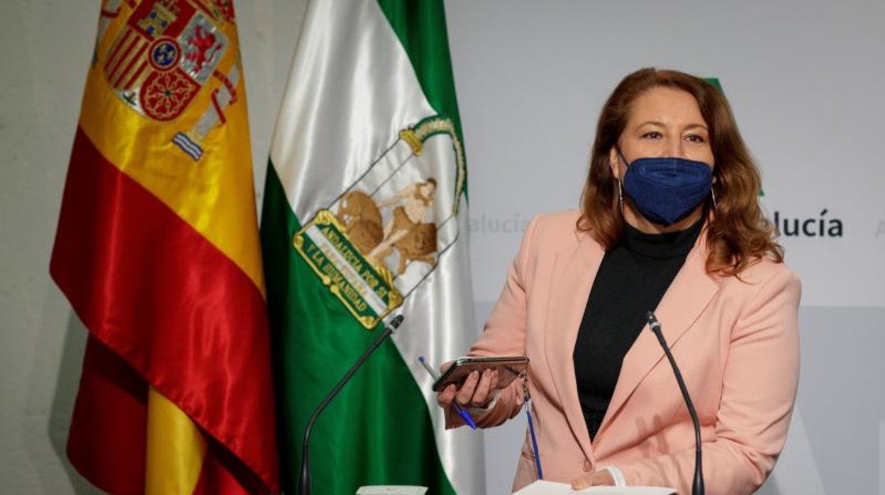La consejera de Agricultura, Carmen Crespo, durante su comparecencia en el palacio de San Telmo ante la prensa tras la celebración del Consejo de Gobierno