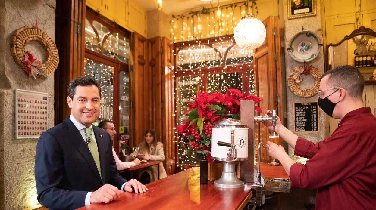 El presidente de la Junta de Andalucía, Juanma Moreno, en su mensaje navideño