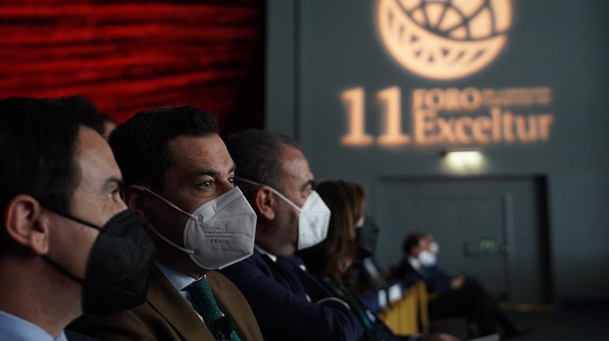 El presidente de la Junta en el acto de Exceltur