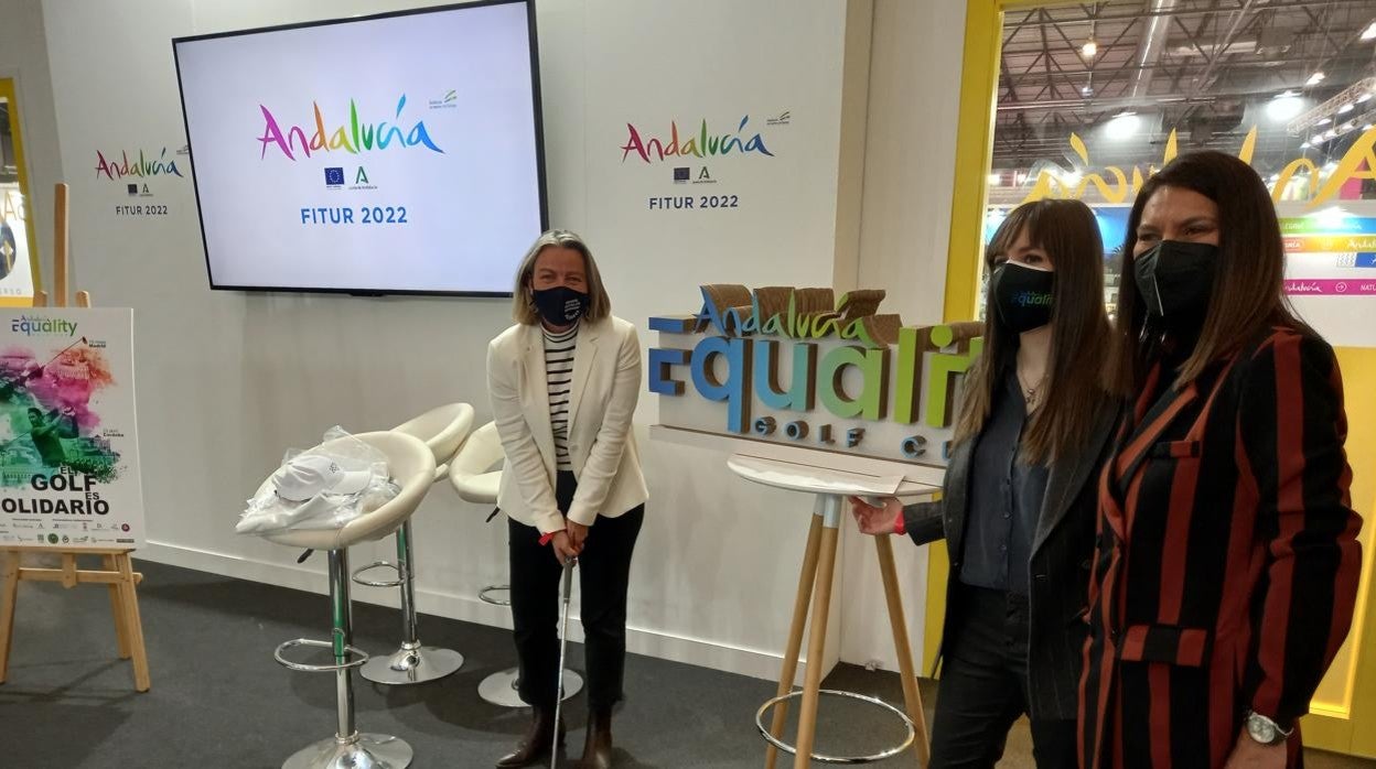 Isabel Albás (Cs), durante la presentación del torneo de golf que se disputará en Córdoba