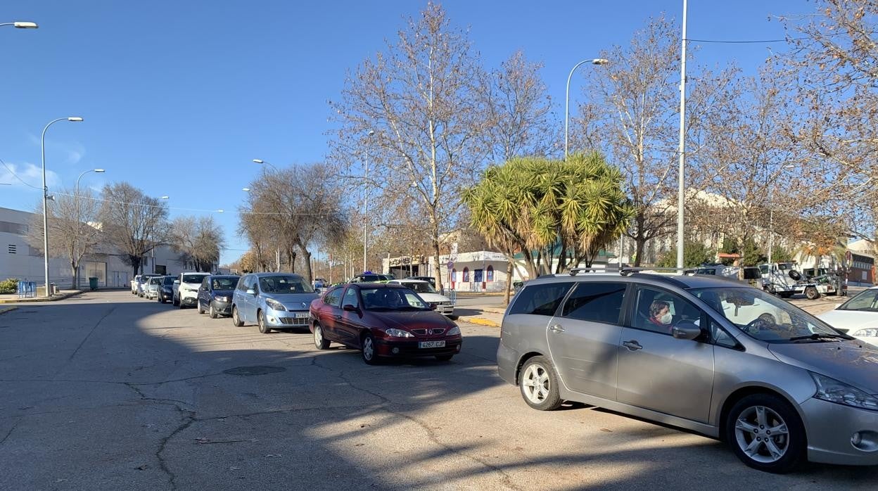 Coches participantes en la protesta en la localidad de Zafra
