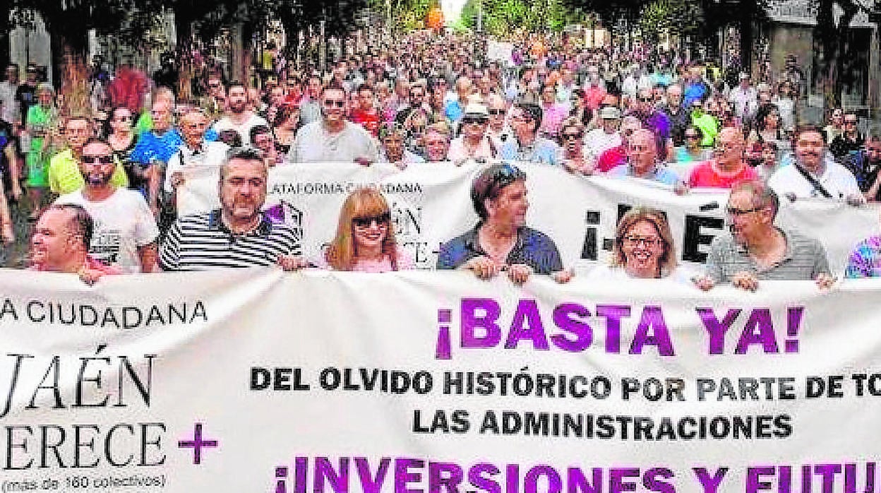 Manifestación en Jaén convocada por Jaén Merece Más