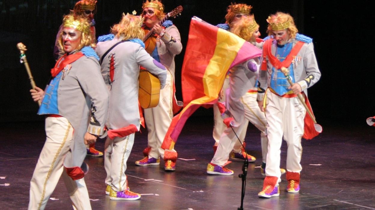 Actuación de la comparsa Reypublicano