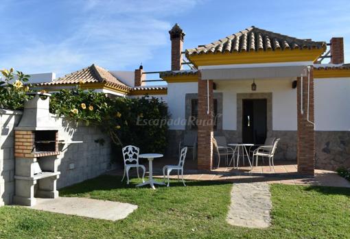 Agradable porche con barbacoa de la casa