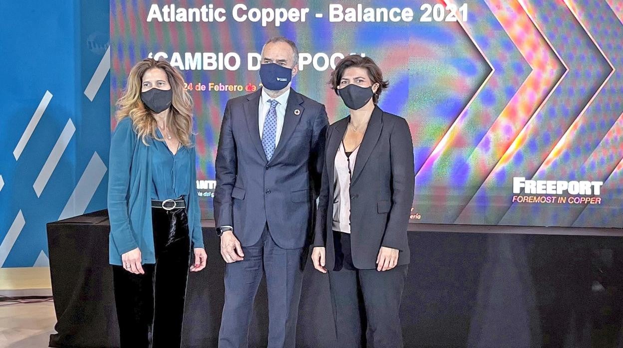 Sol Villar, Carlos Ortiz y Macarena Gutiérrez, del equipo directivo de la empresa