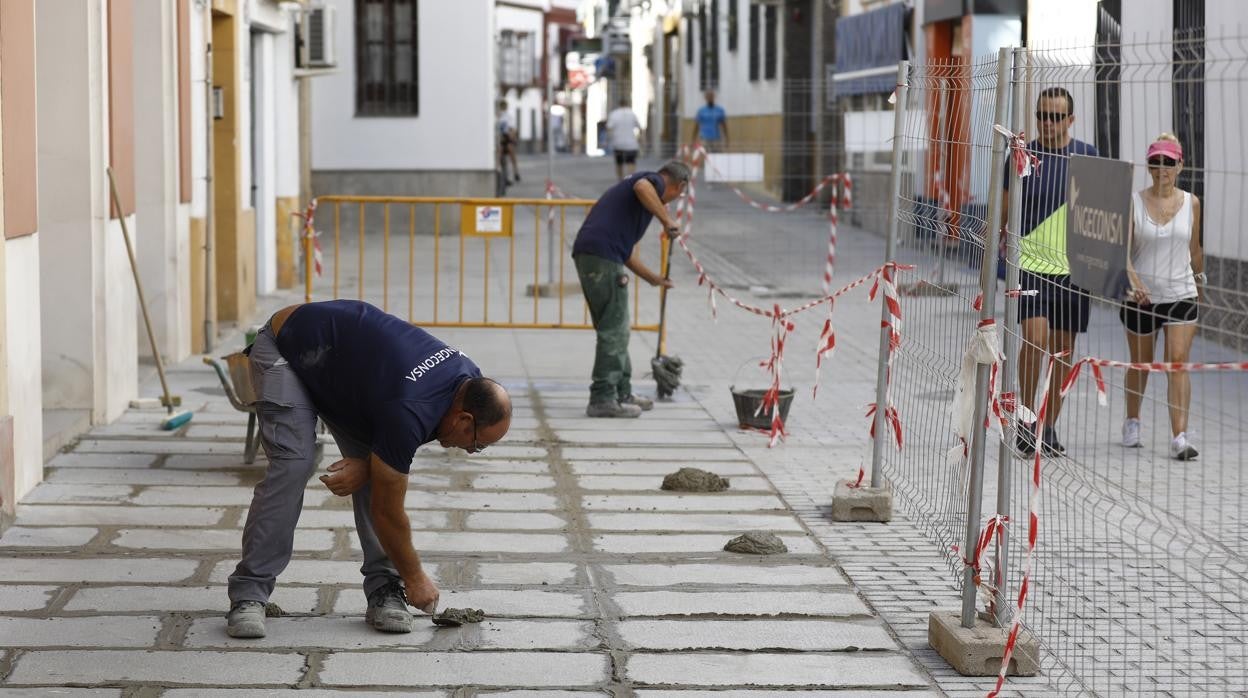 Un operario de la reforma del Realejo