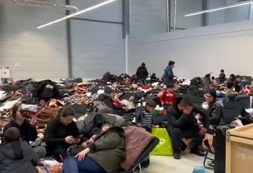 Uno de los hangares que se han establecido en Polonia para acoger refugiados