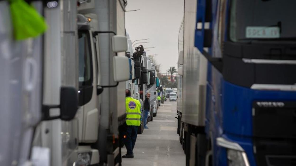 Una de las imágenes que deja la huelga de transportistas