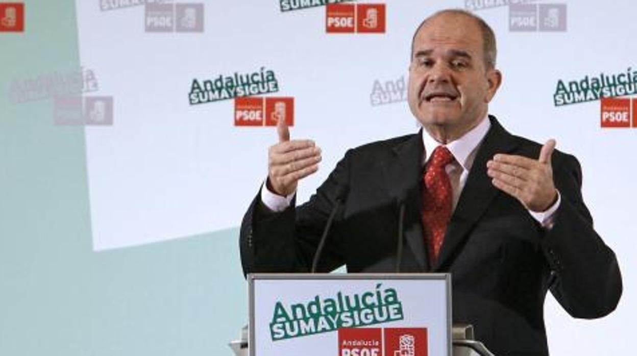 El expresidente de la Junta, Manuel Chaves, en un acto con candidatos del PSOE en 2008