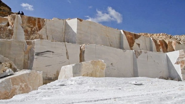 Los empresarios del mármol se rebelan por la subida de precios y paran su actividad en Almería