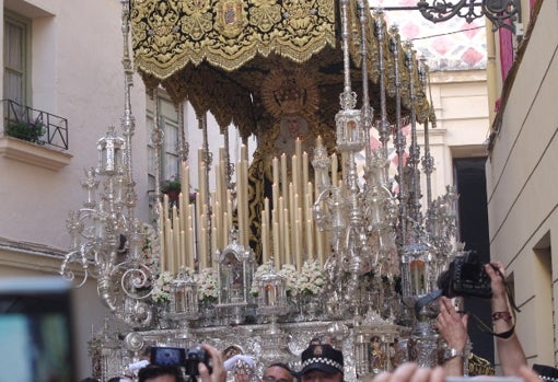 Virgen de Lágrimas y Favores