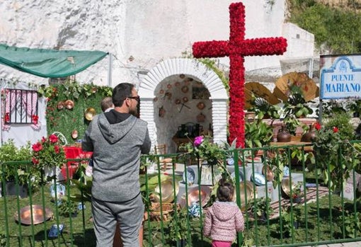 Cruz de mayo en Granada