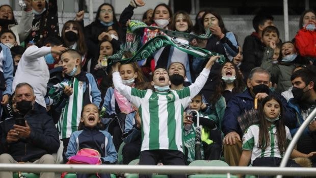 El Córdoba CF prevé la mejor asistencia de público de la temporada ante el Villanovense: 17.000 cordobesistas