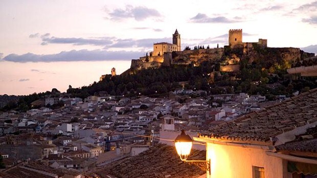 La impresionante ruta de castillos que hay que recorrer en Jaén en primavera