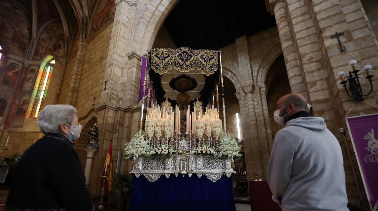 Niños con palmas en sus manos en el Domingo de Ramos de 2021 en San Lorenzo