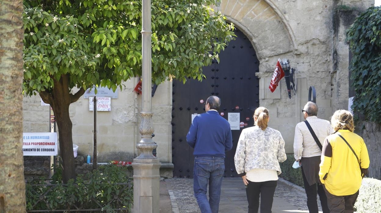 El Alcázar, cerrado