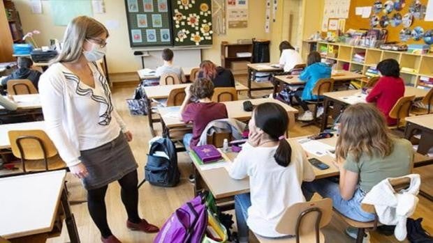 Los sindicatos tachan de «histórica» la subida de sueldo de los profesores de Andalucía