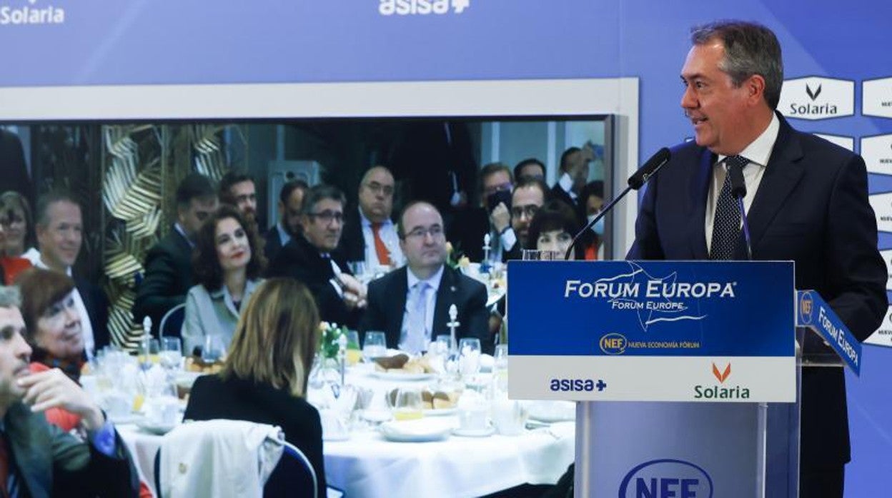 El secretario general del PSOE-A y candidato a la Presidencia de la Junta de Andalucía, Juan Espadas, protagoniza este jueves 28 de abril un desayuno informativo del Fórum Europa.