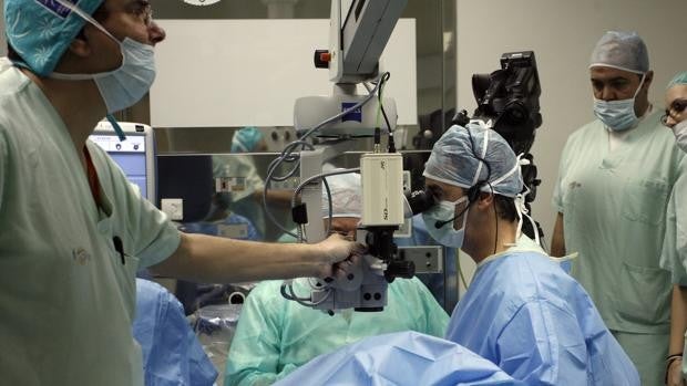 Condenan a un oftalmólogo por dejar casi ciego a un paciente en Córdoba que quería corregir su miopía