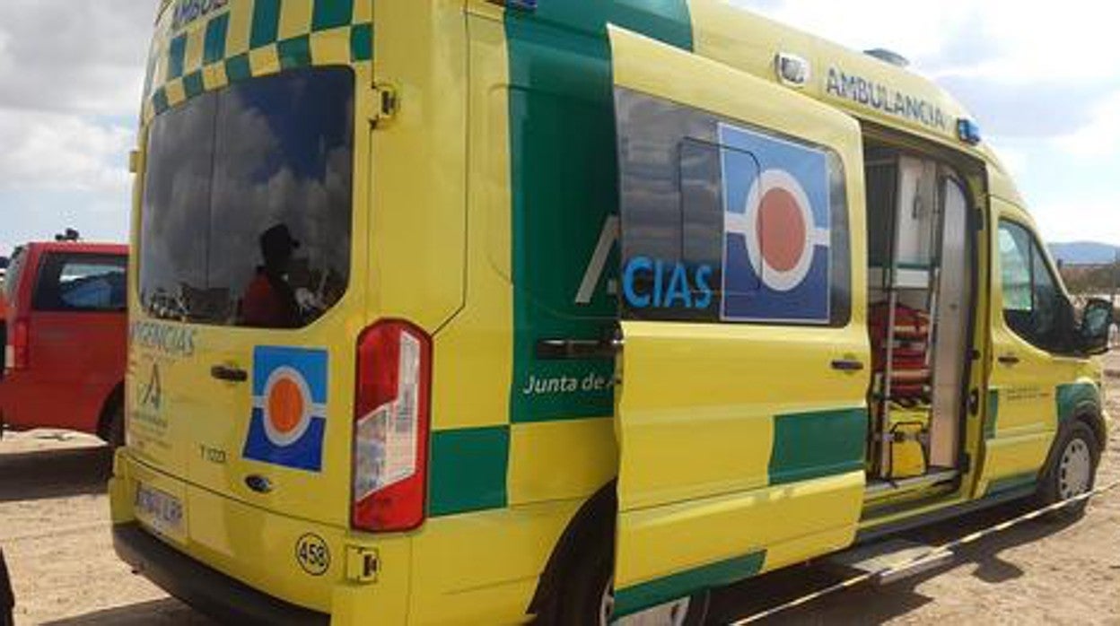 Una ambulancia del servicio de Emergencias de la Junta
