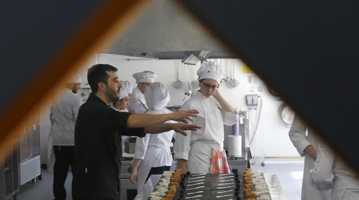 Imagen de archivo de un curso de FP en Córdoba relacionado con la hostelería