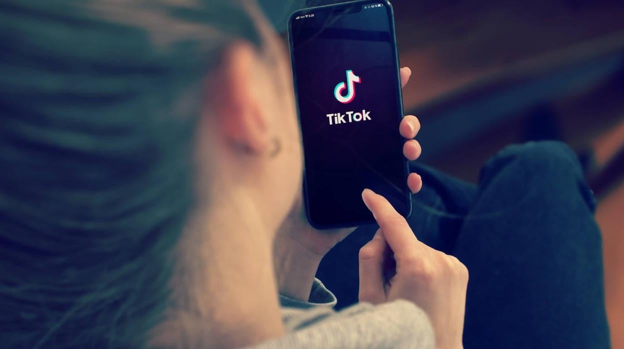 Así es el «mataleón», el peligroso reto viral de TikTok que ha acabado con  un menor hospitalizado