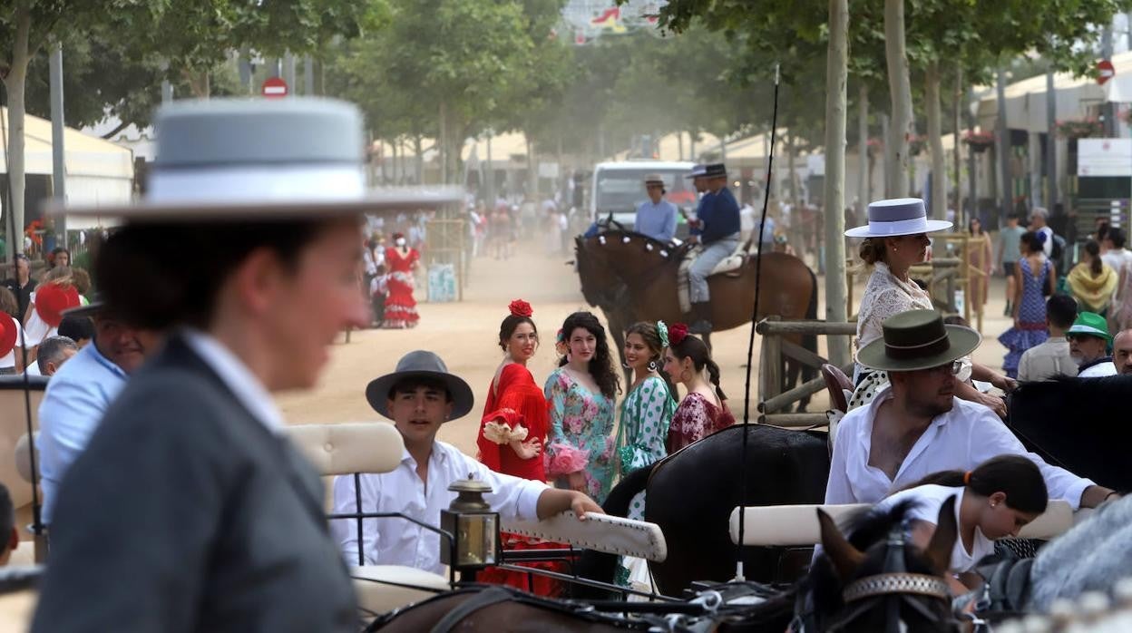 Ambiente en la entrada de la Feria en la jornada del sábado