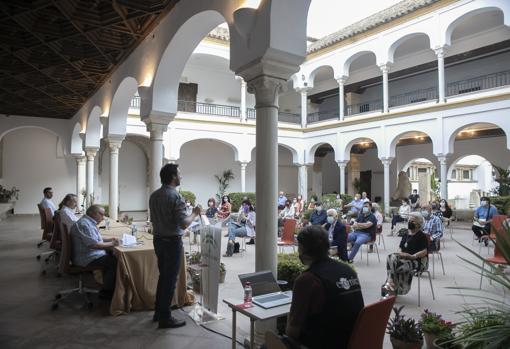 Uno de los patios del edificio
