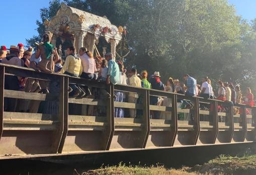 Paso por el puente del Ajolí