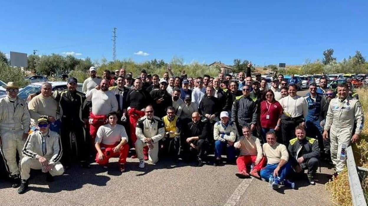Estampa de todos los pilotos de la Subida a Montoro durante este domingo