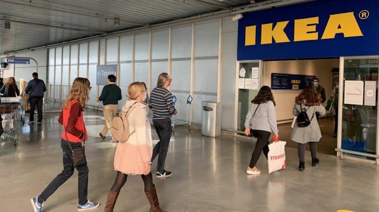 Entrada de Ikea en Castilleja de la Cuesta