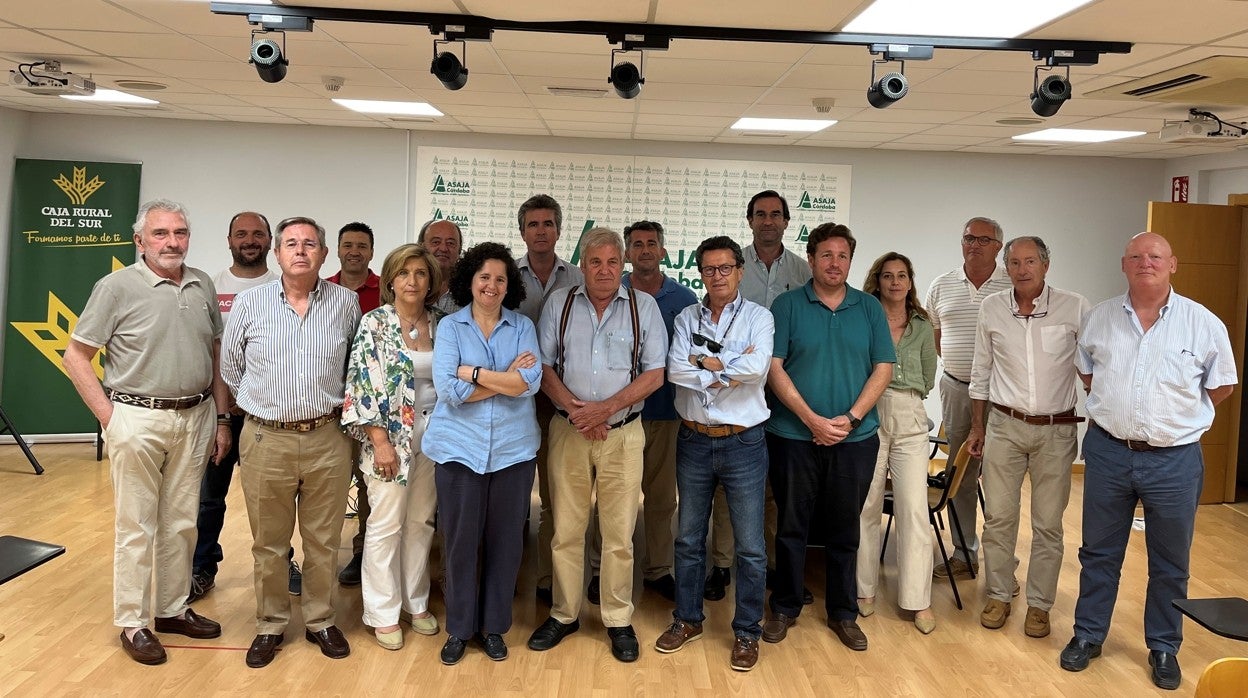 Regantes que han constituido la nueva asociación