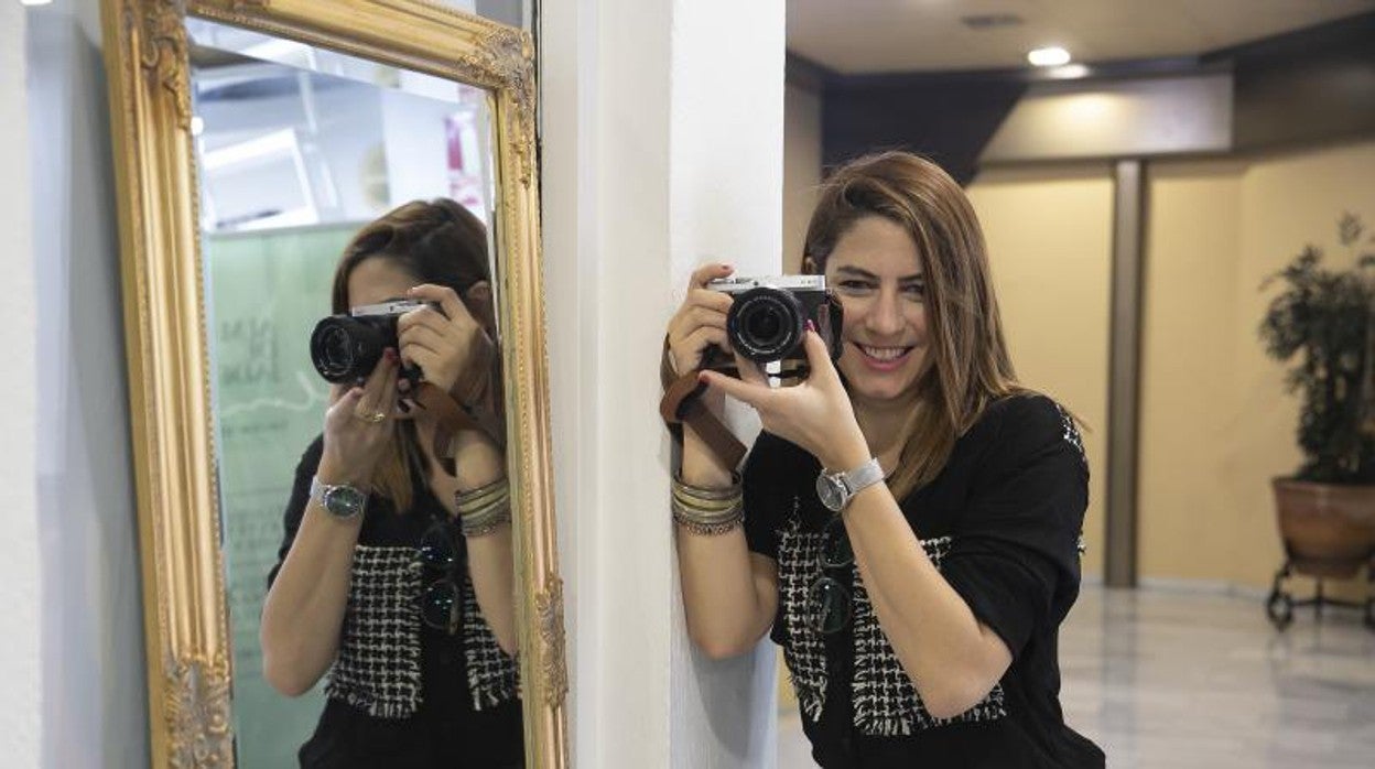 Victoria Adame posa para la entrevista con ABC