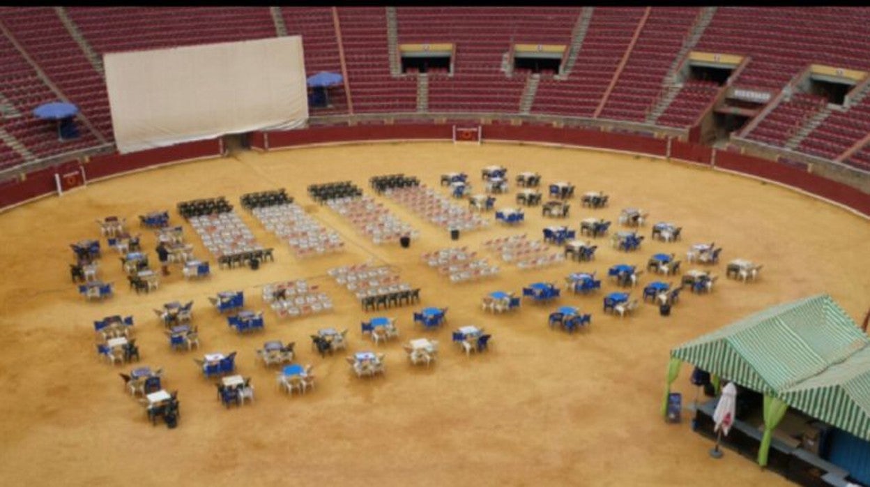 La plaza de toros de Córdoba, preparada para el cine de verano