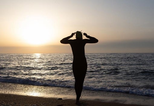 La playa es tu gimnasio: los mejores ejercicios que puedes hacer en vacaciones para quemar los excesos