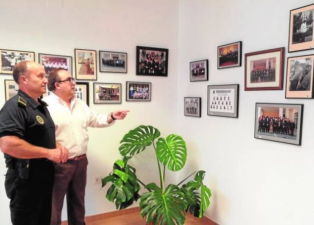 El muro del recuerdo de la Policía Local