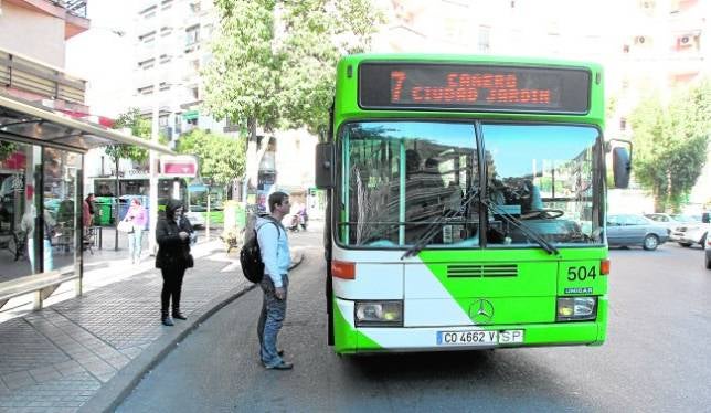 Vecinos y comerciantes piden el antiguo trazado de la línea 7