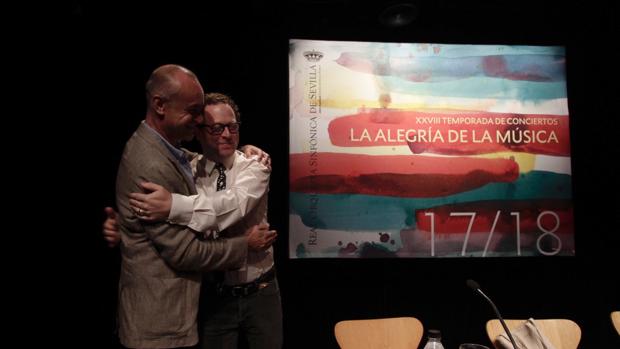 John Axelrod y Antonio Muñoz durante la presentación de la próxima temporada de la ROSS