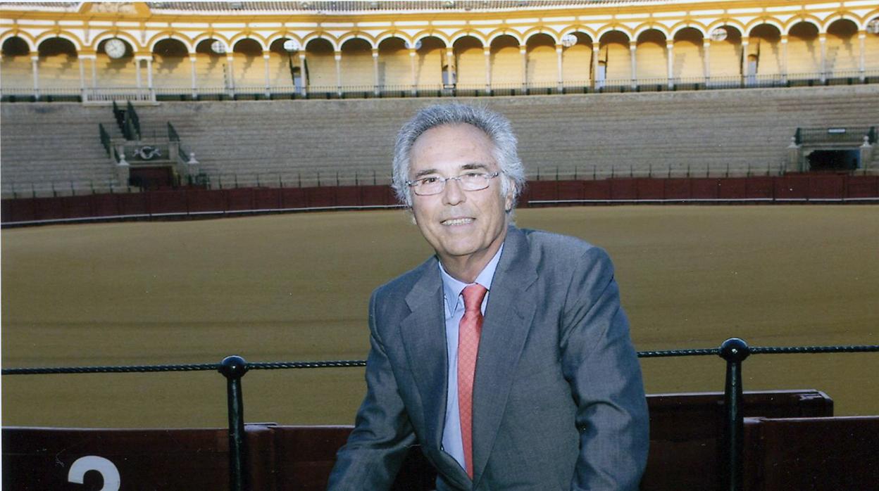 Salvador Balil Forgas en la plaza de la Real Maestranza