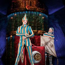 Trickster y el Inocente, en un momento del espectáculo Kooza