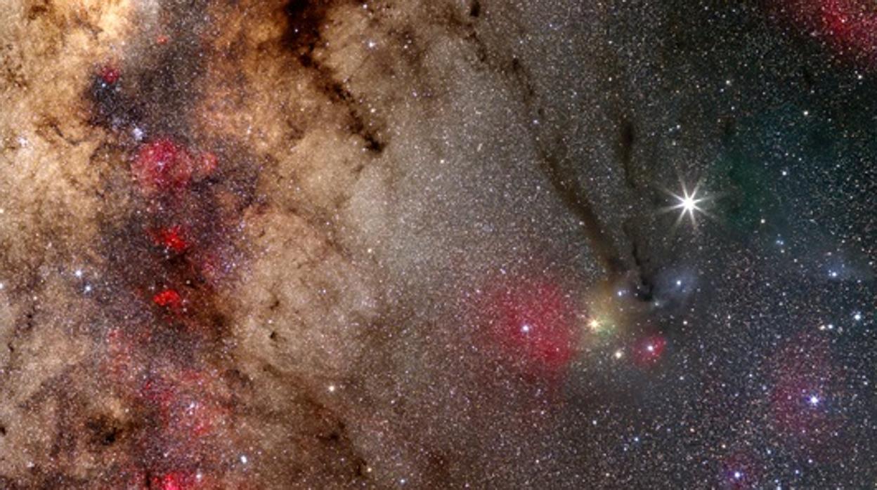 Exposición «De la Tierra al Universo. La belleza de la evolución del cosmos»
