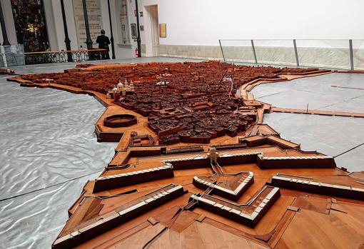 Maqueta de Cádiz a finales del siglo XVIII realizada en madera, en el Museo de las Cortes