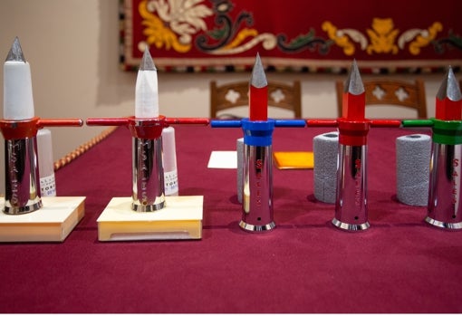 Las puyas actuales (dos de la izquierda), junto a las nuevas propuestas