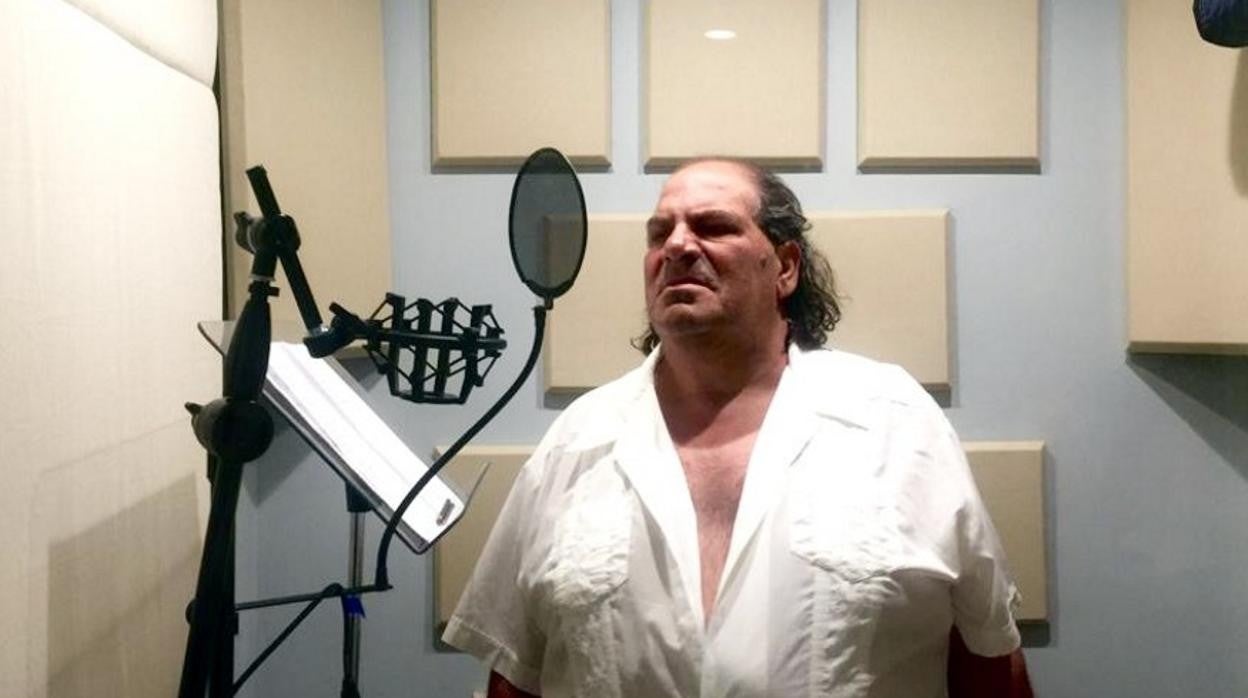 Pedro Bacán durante la grabación de la canción ‘No me hables de cante’