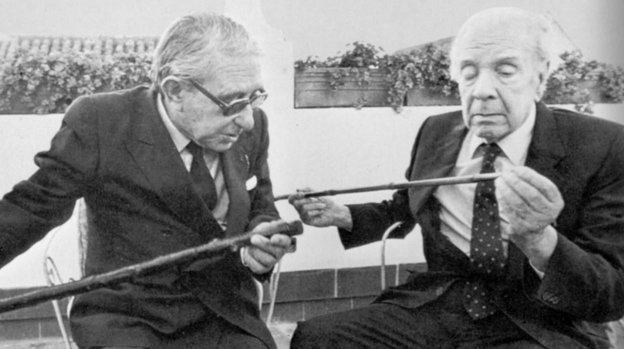 Fotografía de Juantxu Rodríguez de Borges y Torrente Ballester en setiembre de 1984