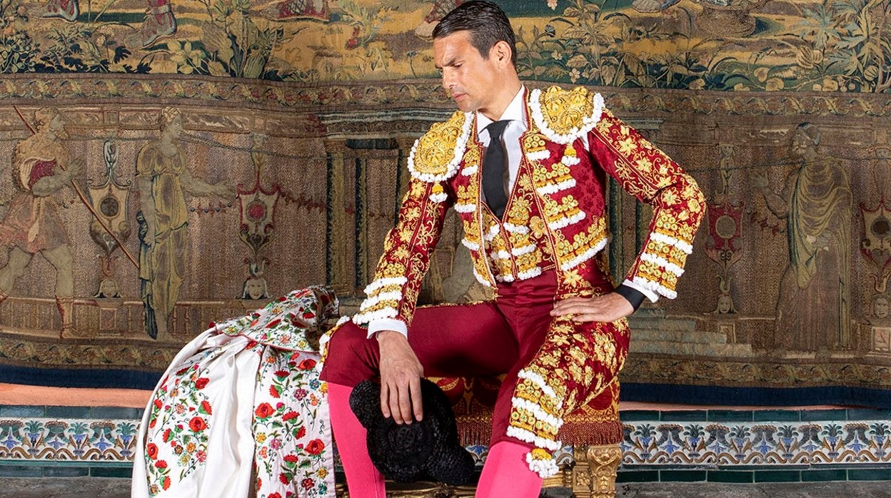 José María Manzanares, en el salón de tapices del Palacio de Las Dueñas