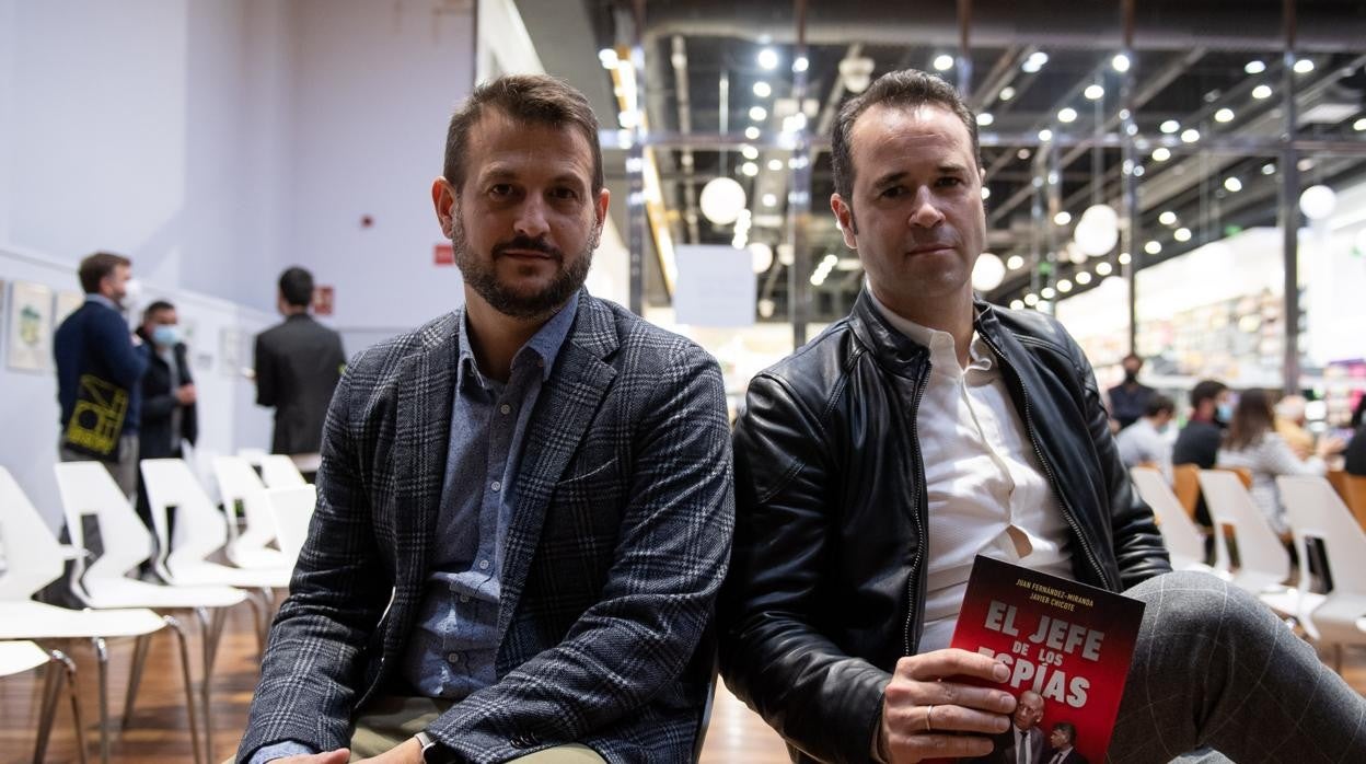 Los autores del libro, Juan Fernández-Miranda y Javier Chicote