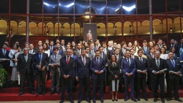 La Maestranza entrega sus premios taurinos: «La Cultura es el patrimonio compartido por los españoles»