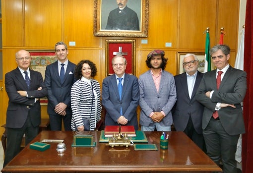 Los mismos autores de este libro ya presentaron hace cuatro años en el Ateneo otra obra técnica sobre la Monumental de San Bernardo, con la presencia de Morante de la Puebla